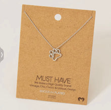 Load image into Gallery viewer, Paw Twist Necklace
